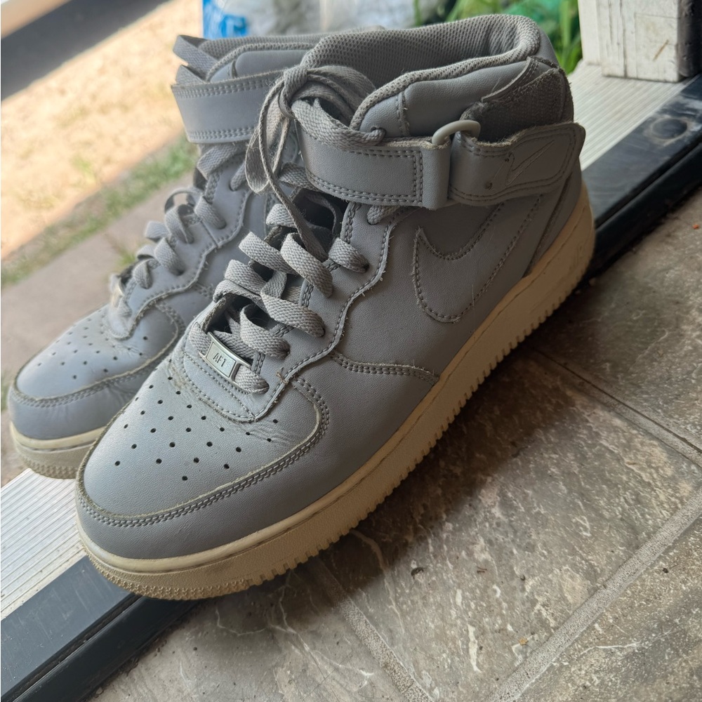 Nike Women's Gray High-Top Sneakers